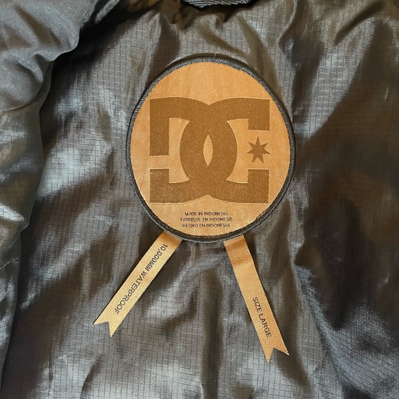 Colorful Geometric Patterned Jacket - Picture 3 of 5